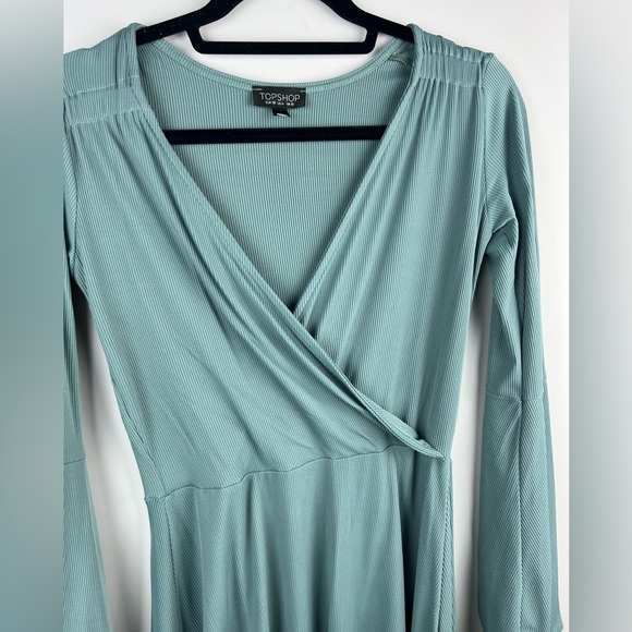 Topshop Elegant Long Sleeve Dress in Mint - Picture 6 of 11
